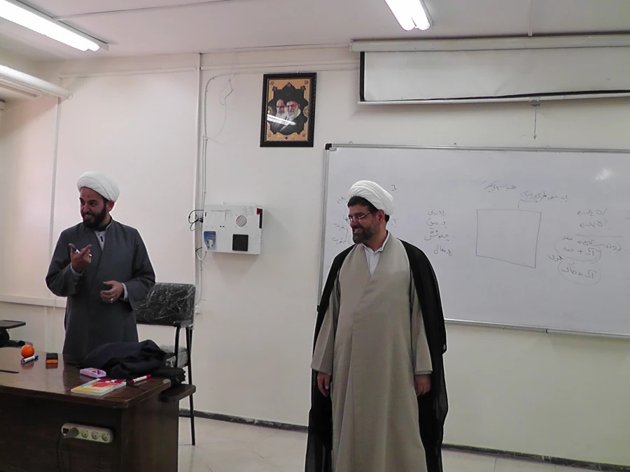 دانشجویان شرکت کننده در دوره ضمن خدمت معراج در پردیس فاطمه زهرا(س)