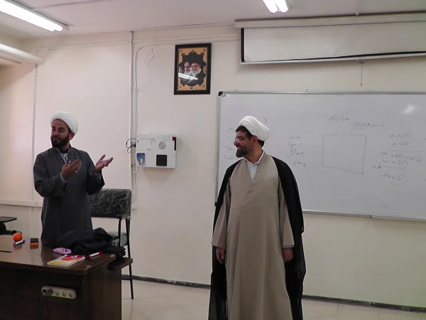 دانشجویان شرکت کننده در دوره ضمن خدمت معراج در پردیس فاطمه زهرا(س)