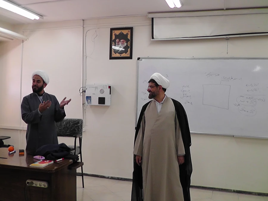 دانشجویان شرکت کننده در دوره ضمن خدمت معراج در پردیس فاطمه زهرا(س)