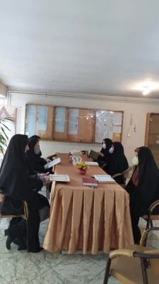 شَهْرُ رَمَضَانَ الَّذِی أُنزِلَ فِیهِ الْقُرْآنُ