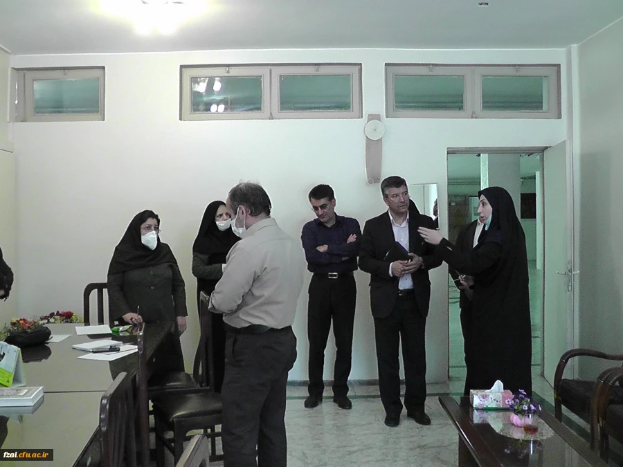 نشست صمیمی سرپرست  محترم به همراه رییس نهاد مقام معظم رهبری ،معاونت محترم توسعه منابع و امور دانشجویی و کارشناس مسئول نظارت و ارزیابی و امور حقوقی دانشگاه فرهنگیان استان اصفهان با کارکنان پردیس فاطمه زهرا(س)