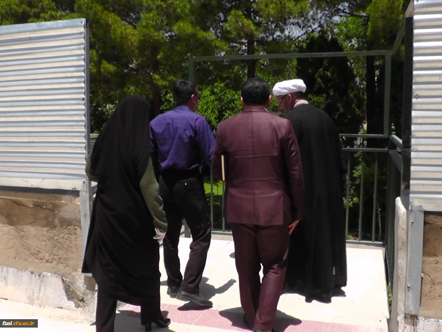 نشست صمیمی سرپرست  محترم به همراه رییس نهاد مقام معظم رهبری ،معاونت محترم توسعه منابع و امور دانشجویی و کارشناس مسئول نظارت و ارزیابی و امور حقوقی دانشگاه فرهنگیان استان اصفهان با کارکنان پردیس فاطمه زهرا(س)