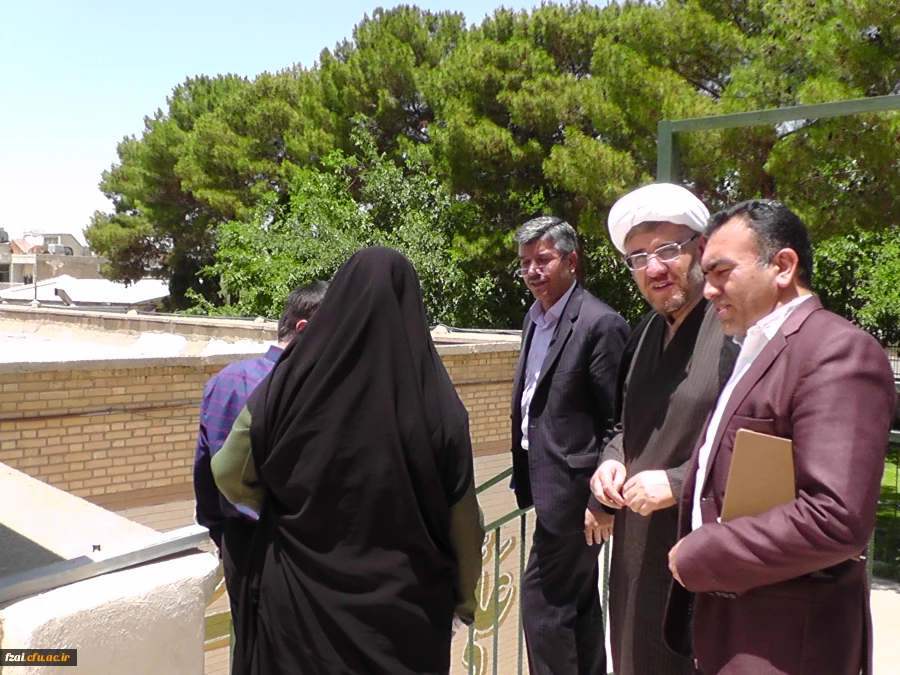 نشست صمیمی سرپرست  محترم به همراه رییس نهاد مقام معظم رهبری ،معاونت محترم توسعه منابع و امور دانشجویی و کارشناس مسئول نظارت و ارزیابی و امور حقوقی دانشگاه فرهنگیان استان اصفهان با کارکنان پردیس فاطمه زهرا(س)