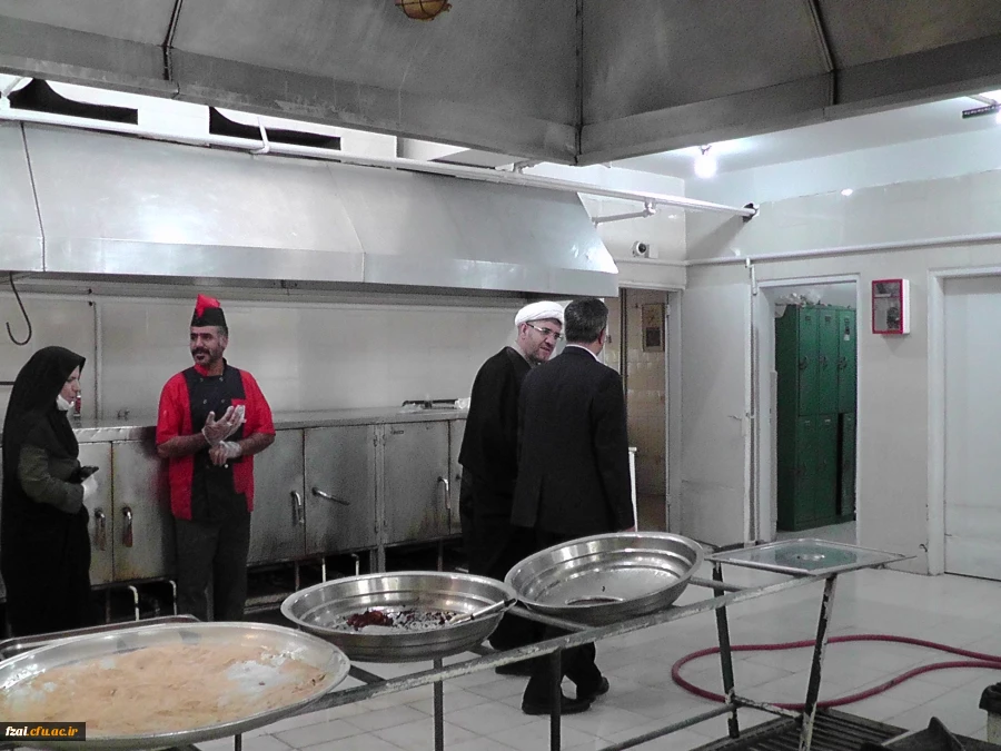 نشست صمیمی سرپرست  محترم به همراه رییس نهاد مقام معظم رهبری ،معاونت محترم توسعه منابع و امور دانشجویی و کارشناس مسئول نظارت و ارزیابی و امور حقوقی دانشگاه فرهنگیان استان اصفهان با کارکنان پردیس فاطمه زهرا(س)