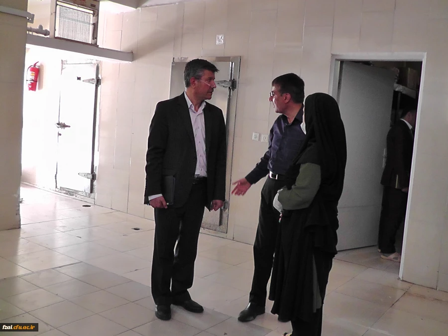 نشست صمیمی سرپرست  محترم به همراه رییس نهاد مقام معظم رهبری ،معاونت محترم توسعه منابع و امور دانشجویی و کارشناس مسئول نظارت و ارزیابی و امور حقوقی دانشگاه فرهنگیان استان اصفهان با کارکنان پردیس فاطمه زهرا(س)