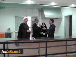 نشست صمیمی سرپرست  محترم به همراه رییس نهاد مقام معظم رهبری ،معاونت محترم توسعه منابع و امور دانشجویی و کارشناس مسئول نظارت و ارزیابی و امور حقوقی دانشگاه فرهنگیان استان اصفهان با کارکنان پردیس فاطمه زهرا(س)