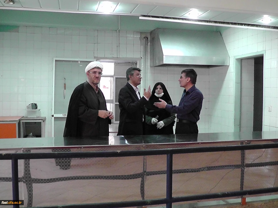 نشست صمیمی سرپرست  محترم به همراه رییس نهاد مقام معظم رهبری ،معاونت محترم توسعه منابع و امور دانشجویی و کارشناس مسئول نظارت و ارزیابی و امور حقوقی دانشگاه فرهنگیان استان اصفهان با کارکنان پردیس فاطمه زهرا(س)