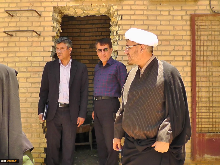 نشست صمیمی سرپرست  محترم به همراه رییس نهاد مقام معظم رهبری ،معاونت محترم توسعه منابع و امور دانشجویی و کارشناس مسئول نظارت و ارزیابی و امور حقوقی دانشگاه فرهنگیان استان اصفهان با کارکنان پردیس فاطمه زهرا(س)