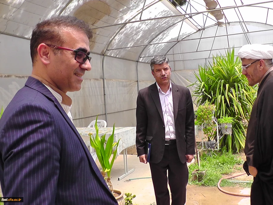 نشست صمیمی سرپرست  محترم به همراه رییس نهاد مقام معظم رهبری ،معاونت محترم توسعه منابع و امور دانشجویی و کارشناس مسئول نظارت و ارزیابی و امور حقوقی دانشگاه فرهنگیان استان اصفهان با کارکنان پردیس فاطمه زهرا(س)