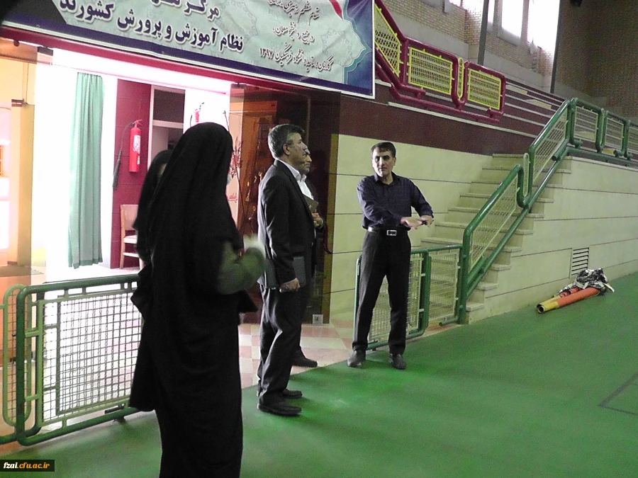 نشست صمیمی سرپرست  محترم به همراه رییس نهاد مقام معظم رهبری ،معاونت محترم توسعه منابع و امور دانشجویی و کارشناس مسئول نظارت و ارزیابی و امور حقوقی دانشگاه فرهنگیان استان اصفهان با کارکنان پردیس فاطمه زهرا(س)