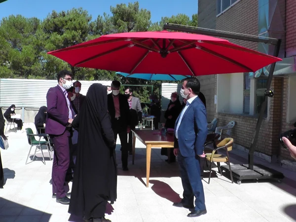 بازدید مدیر کل آموزش و پرورش استان اصفهان از روند مصاحبه پذیرفته شدگان دانشگاه فرهنگیان پردیس فاطمه زهرا (س) اصفهان