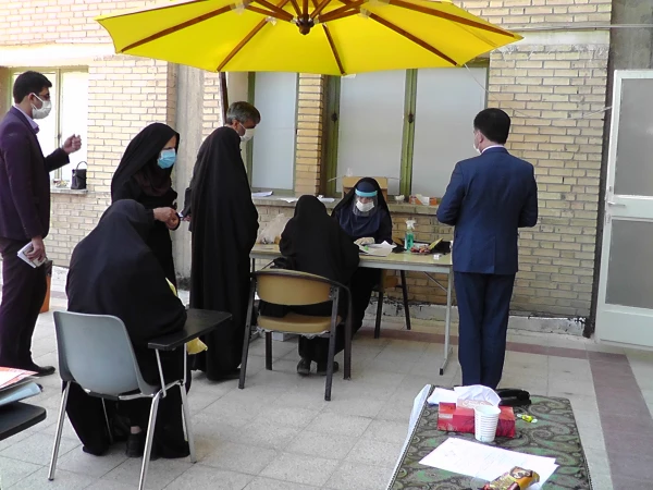 بازدید مدیر کل آموزش و پرورش استان اصفهان از روند مصاحبه پذیرفته شدگان دانشگاه فرهنگیان پردیس فاطمه زهرا (س) اصفهان