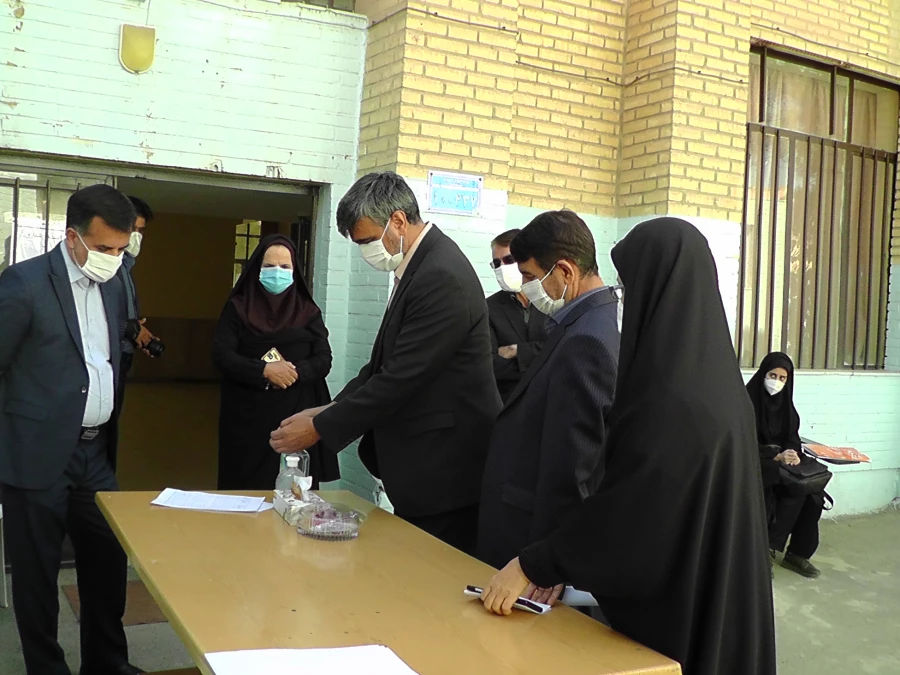 بازدید مدیر کل آموزش و پرورش استان اصفهان از روند مصاحبه پذیرفته شدگان دانشگاه فرهنگیان پردیس فاطمه زهرا (س) اصفهان