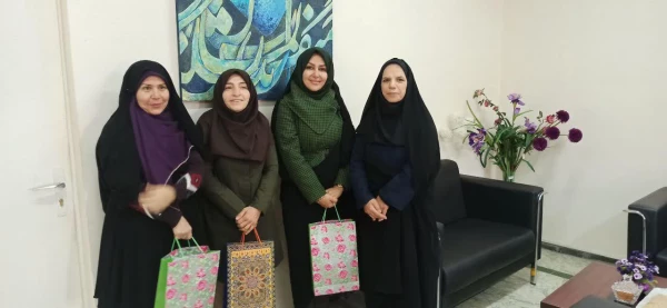 تقدیر وتشکر و اهدای جوایز به برگزیدگان مسابقه کتاب نگارش علمی