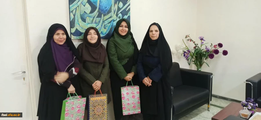 تقدیر وتشکر و اهدای جوایز به برگزیدگان مسابقه کتاب نگارش علمی