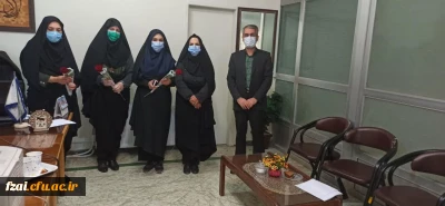 ریاست محترم  و معاونت محترم توسعه منابع و اموردانشجویی  پردیس فاطمه زهرا (س)به مناسبت میلاد با سعادت حضرت فاطمه زهرا (س) به همکاران  شاخه گلی اهدا کردند.
