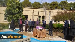 سرپرست پردیس فاطمه زهرا (س)  ازمعاون توسعه منابع و امور دانشجویی پردیس فاطمه زهرا (س) به مناسبت روز جانباز تقدیر کرد