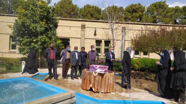 سرپرست پردیس فاطمه زهرا (س)  ازمعاون توسعه منابع و امور دانشجویی پردیس فاطمه زهرا (س) به مناسبت روز جانباز تقدیر کرد