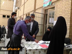 معاون پژوهش برنامه ریزی و توسعه منابع اداره کل آموزش و پرورش استان اصفهان مهندس میرپور از روند مصاحبه ی داوطلبین ورود به دانشگاه فرهنگیان در پردیس فاطمه الزهرا(س) بازدید کرد.