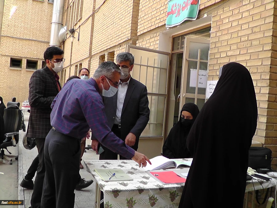 معاون پژوهش برنامه ریزی و توسعه منابع اداره کل آموزش و پرورش استان اصفهان مهندس میرپور از روند مصاحبه ی داوطلبین ورود به دانشگاه فرهنگیان در پردیس فاطمه الزهرا(س) بازدید کرد.