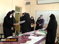 معاون پژوهش برنامه ریزی و توسعه منابع اداره کل آموزش و پرورش استان اصفهان مهندس میرپور از روند مصاحبه ی داوطلبین ورود به دانشگاه فرهنگیان در پردیس فاطمه الزهرا(س) بازدید کرد.