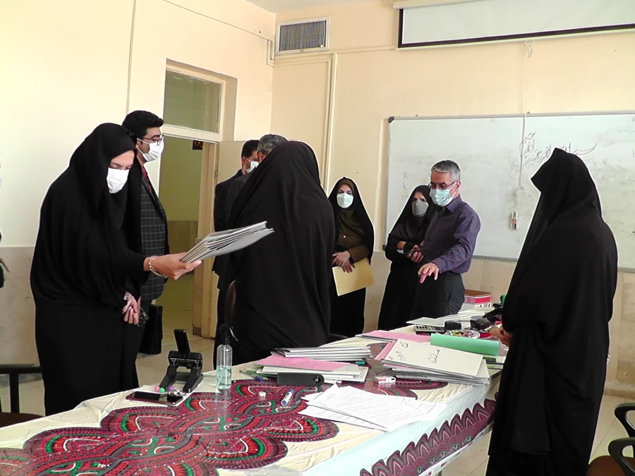 معاون پژوهش برنامه ریزی و توسعه منابع اداره کل آموزش و پرورش استان اصفهان مهندس میرپور از روند مصاحبه ی داوطلبین ورود به دانشگاه فرهنگیان در پردیس فاطمه الزهرا(س) بازدید کرد.