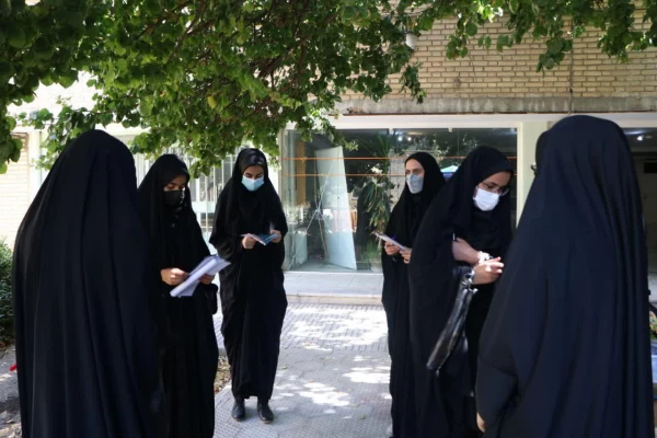 ثبت نام حضوری ورودی های 1400 هم اکنون در پردیس فاطمه زهرا (س) اصفهان