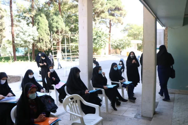ثبت نام حضوری ورودی های 1400 هم اکنون در پردیس فاطمه زهرا (س) اصفهان
