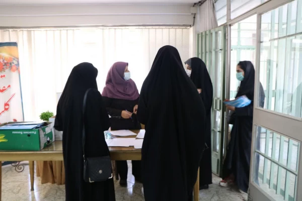 ثبت نام حضوری ورودی های 1400 هم اکنون در پردیس فاطمه زهرا (س) اصفهان