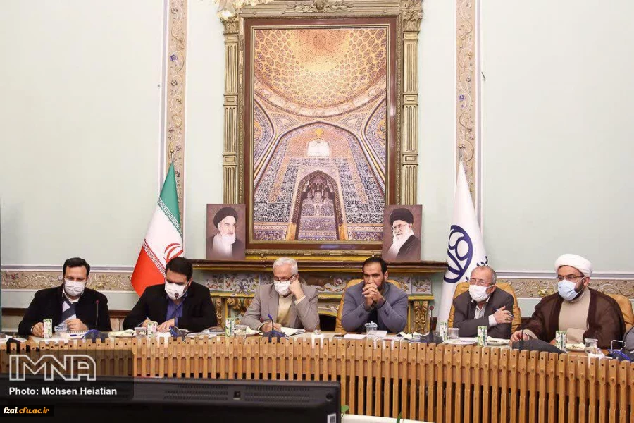 نخستین نشست هم اندیشی مدیریت شهری با دانشجویان برای تحقق شهرِ زندگی، همزمان با فرارسیدن ۱۶ آذر