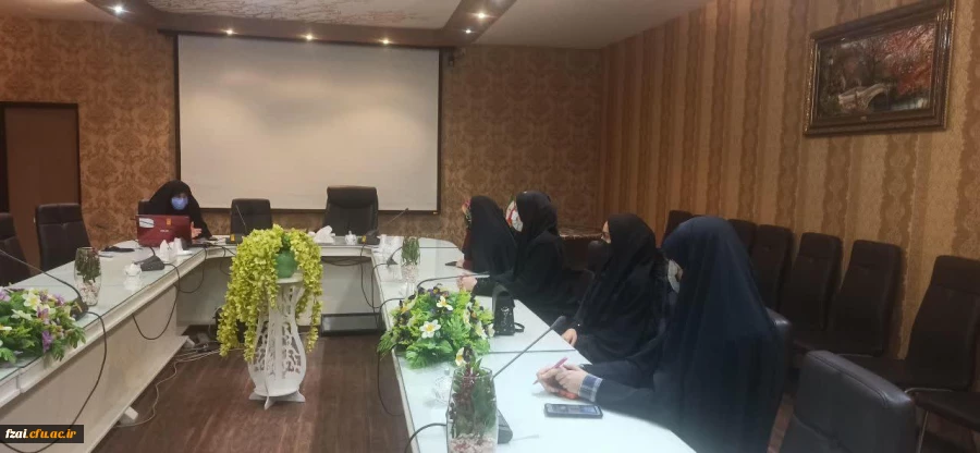 نشست صمیمانه سرپرست محترم پردیس فاطمه زهرا (س) اصفهان با اعضای شورای مرکزی گروه های فرهنگی_اجتماعی