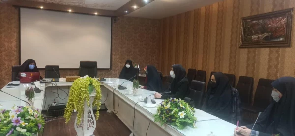 نشست صمیمانه سرپرست محترم پردیس فاطمه زهرا (س) اصفهان با اعضای شورای مرکزی گروه های فرهنگی_اجتماعی