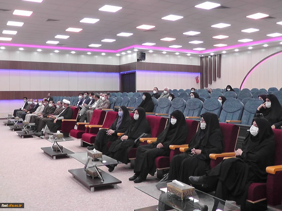 نشست صمیمانه اعضاء هیات علمی و مامورین آموزشی دانشگاه فرهنگیان استان اصفهان با مدیرکل محترم آموزش و پرورش استان و دبیر هیات امنای دانشگاه فرهنگیان استان اصفهان