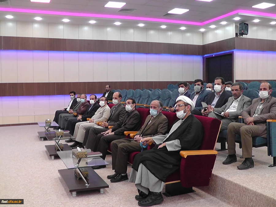 نشست صمیمانه اعضاء هیات علمی و مامورین آموزشی دانشگاه فرهنگیان استان اصفهان با مدیرکل محترم آموزش و پرورش استان و دبیر هیات امنای دانشگاه فرهنگیان استان اصفهان