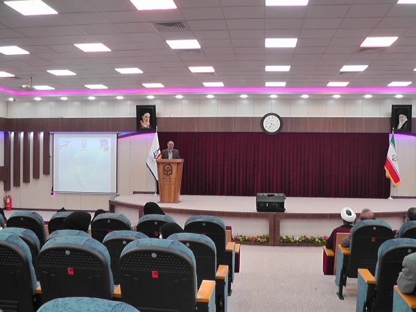 نشست صمیمانه اعضاء هیات علمی و مامورین آموزشی دانشگاه فرهنگیان استان اصفهان با مدیرکل محترم آموزش و پرورش استان و دبیر هیات امنای دانشگاه فرهنگیان استان اصفهان