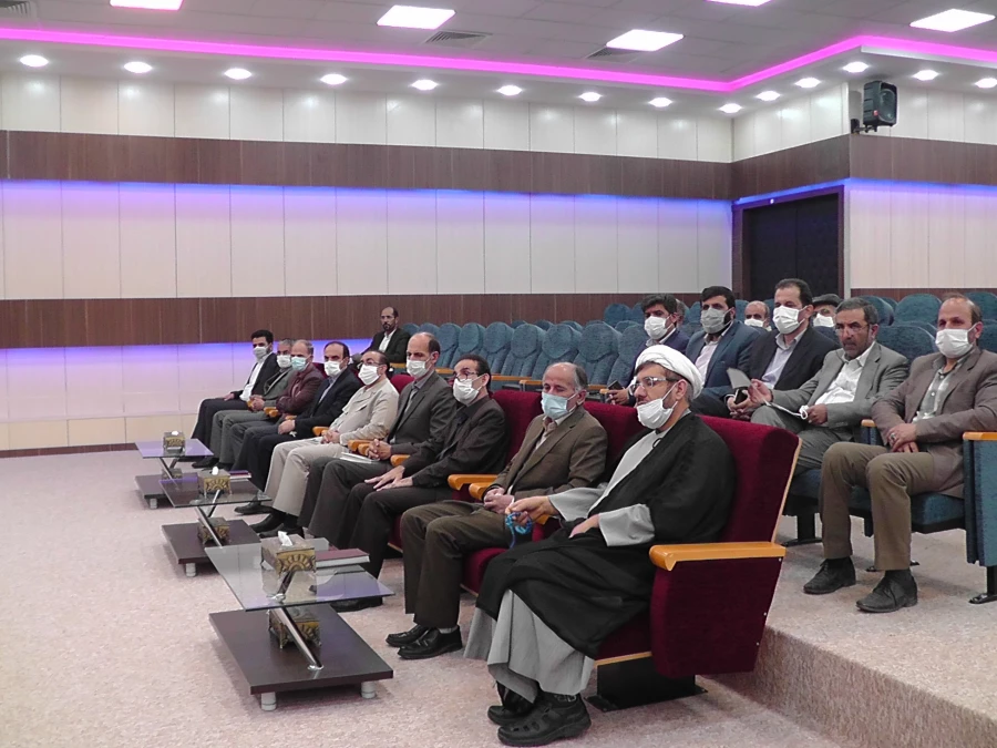 نشست صمیمانه اعضاء هیات علمی و مامورین آموزشی دانشگاه فرهنگیان استان اصفهان با مدیرکل محترم آموزش و پرورش استان و دبیر هیات امنای دانشگاه فرهنگیان استان اصفهان