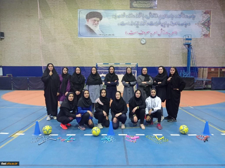 کارشناس تربیت بدنی پردیس فاطمه زهرا (س) با کمک انجمن ورزشی خوابگاه به مناسبت هفته سرایی دانشجویی پردیس فاطمه زهرا (س)  برگزار کرد.