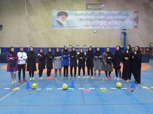 کارشناس تربیت بدنی پردیس فاطمه زهرا (س) با کمک انجمن ورزشی خوابگاه به مناسبت هفته سرایی دانشجویی پردیس فاطمه زهرا (س)  برگزار کرد.