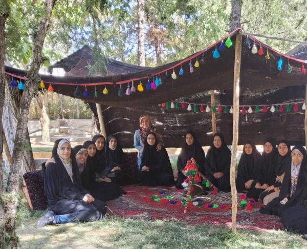 حضور دانشجومعلمان دختر دانشگاه فرهنگیان اصفهان در ششمین جشنواره منطقه ای رویش 