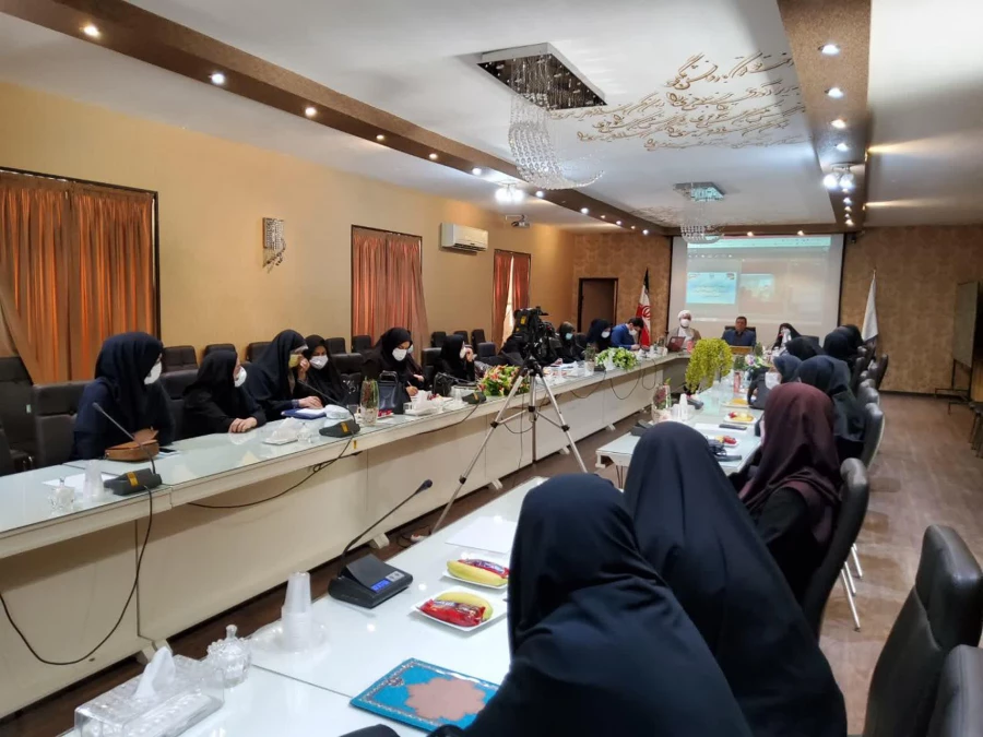  حضور  دکتر کجباف مدیریت محترم امور پردیس های استان اصفهان در جمع  اعضاِ هیات علمی و ماموران آموزشی