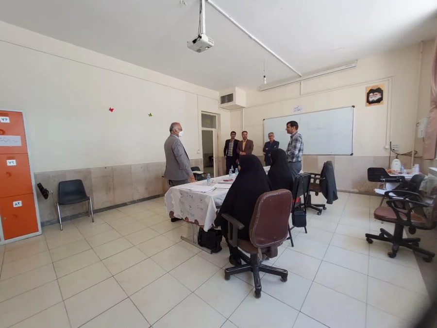 بازدید معاونت اداره کل آموزش و پرورش از روند برگزاری مصاحبه داوطلبان ورود به دانشگاه فرهنگیان پردیس فاطمه زهرا (س) اصفهان