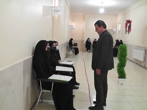 سرپرست دانشگاه فرهنگیان اصفهان از فرایند برگزاری مصاحبه داوطلبان ورود به  دانشگاه فرهنگیان از پردیس فاطمه زهرا (س) اصفهان بازدید کرد