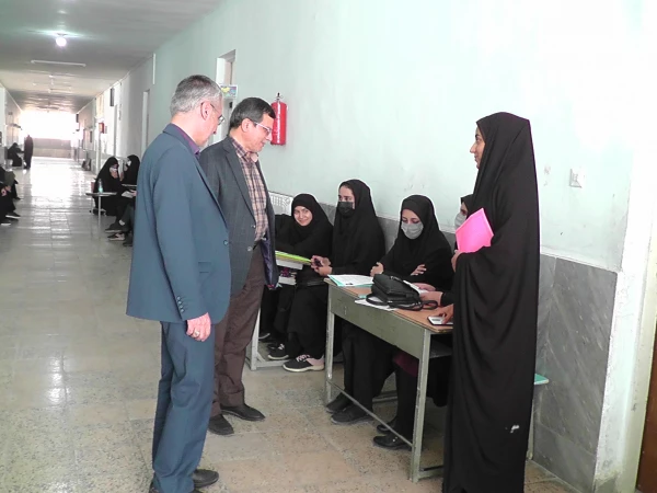 سرپرست دانشگاه فرهنگیان اصفهان از فرایند برگزاری مصاحبه داوطلبان ورود به  دانشگاه فرهنگیان از پردیس فاطمه زهرا (س) اصفهان بازدید کرد