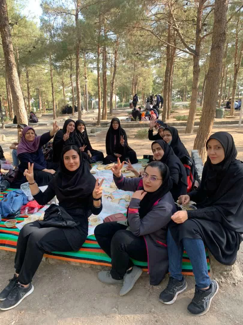 همایش کوه گشت   دانشجومعلمان دانشگاه فرهنگیان پردیس فاطمه زهرا (س) اصفهان