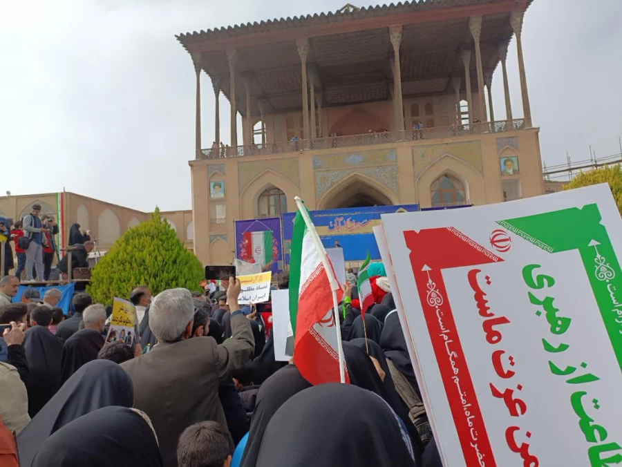 حضور دانشجومعلمان پردیس فاطمه زهرا(س)  در راهپیمایی ۱۳ آبان