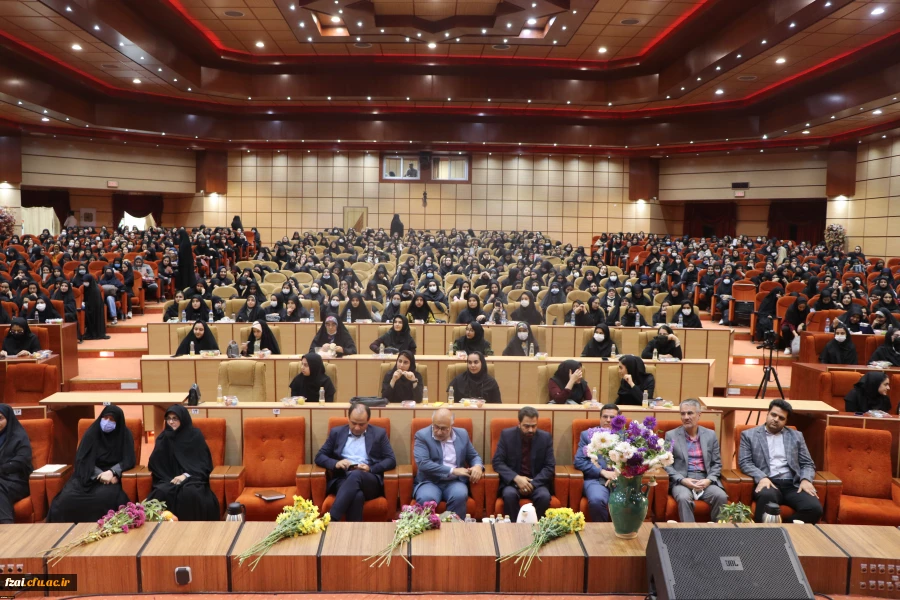 مراسم دانشجویان دختر جدیدالورود سال 1401 دانشگاه فرهنگیان استان اصفهان