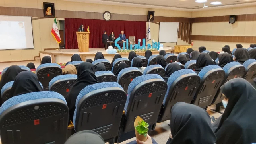 برگزاری نشست دانشجویی «به وقت دانشجو، به وقت مطالبه» با حضور مسئولان پردیس