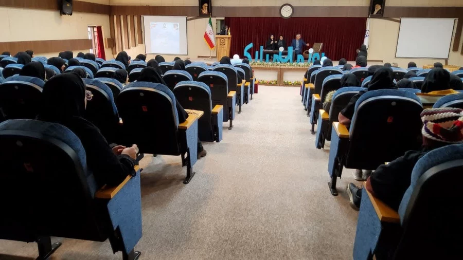 برگزاری نشست دانشجویی «به وقت دانشجو، به وقت مطالبه» با حضور مسئولان پردیس