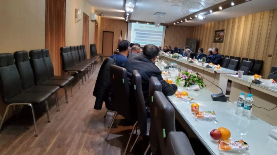 دوره 4 ساعته بهداشت تغذیه و نگهداری مواد غذایی با حضور کارشناسان متخصص اداره بهداشت استان