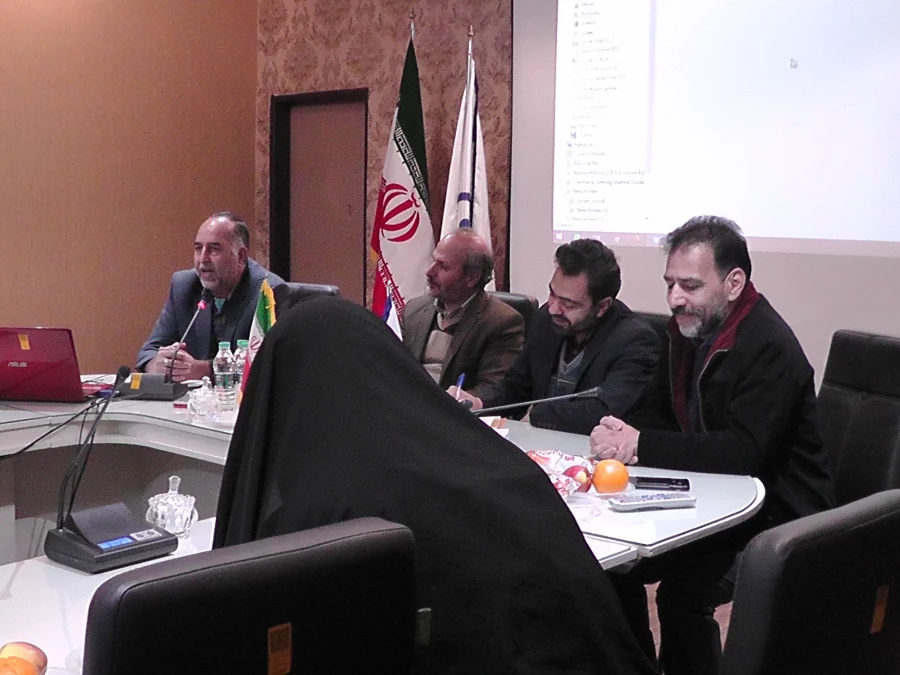 دوره 4 ساعته بهداشت تغذیه و نگهداری مواد غذایی با حضور کارشناسان متخصص اداره بهداشت استان